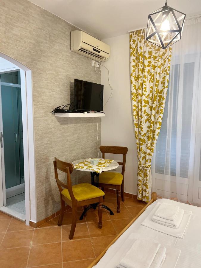 Lav Apartments Herceg Novi Buitenkant foto