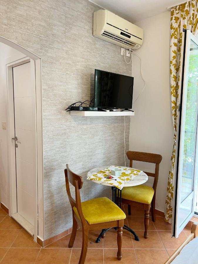 Lav Apartments Herceg Novi Buitenkant foto