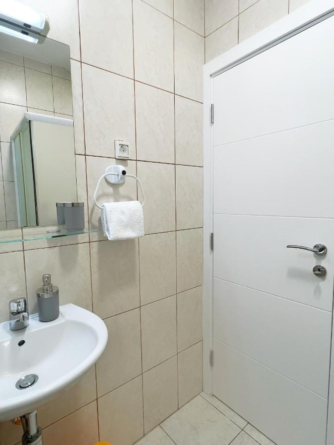 Lav Apartments Herceg Novi Buitenkant foto