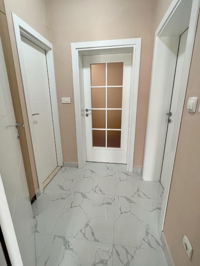 Lav Apartments Herceg Novi Buitenkant foto
