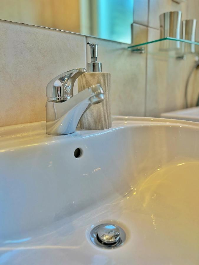 Lav Apartments Herceg Novi Buitenkant foto