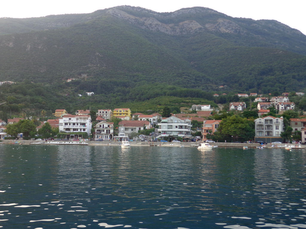 Lav Apartments Herceg Novi Buitenkant foto